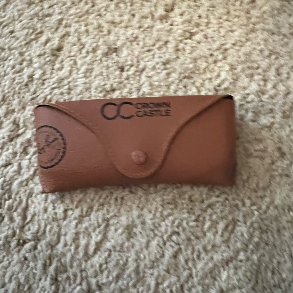 Ray-Ban Classic Black and Gold Sunglasses - Picture 6 of 10